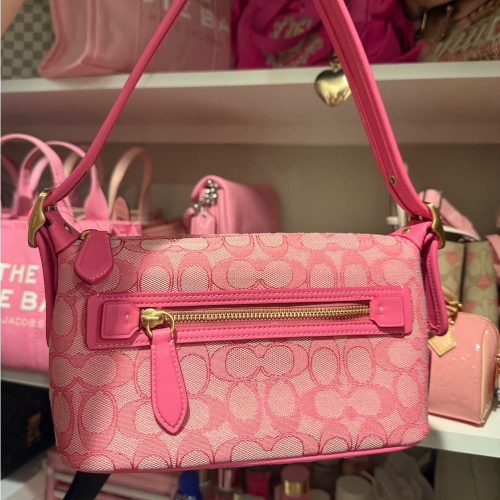 NWT Coach Jacquard Shoulder Bag - Petunia 🩷